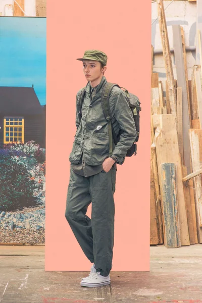 Look 17